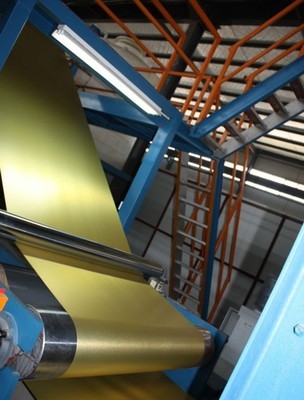 江蘇鑫美新材料科技 專注金屬拉絲加工，詳解拉絲鋁卷的價格、廠家與產品應用